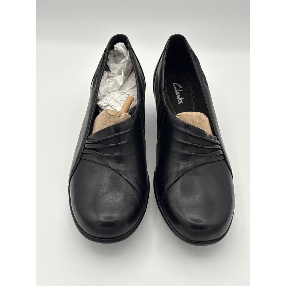 Women’s Clark Size 6.5 Black Leather Heeled Loafers